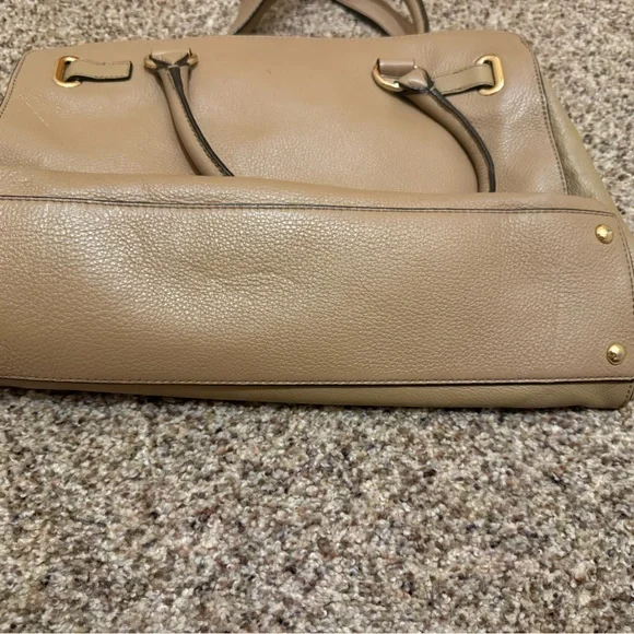 Michael Kors Tan Tote Purse - Authentic MSRP $398 - Picture 4 of 6